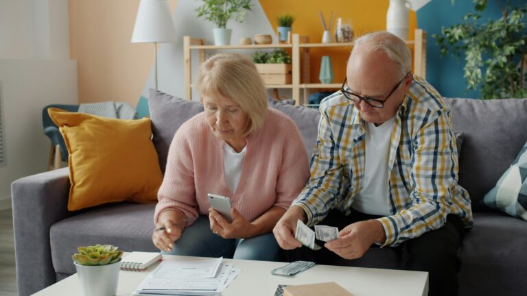Como Organizar as Finanças a Dois: O que Casais Precisam Conversar sobre Dinheiro